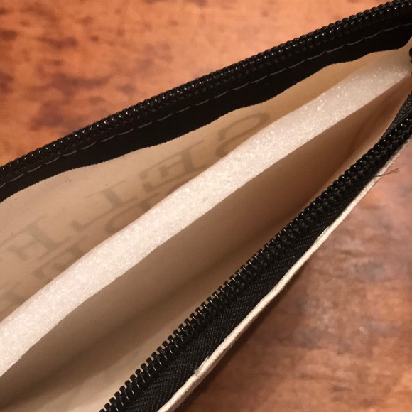 NWT Selfie Prep kit makeup bag zipper purse - Picture 4 of 9